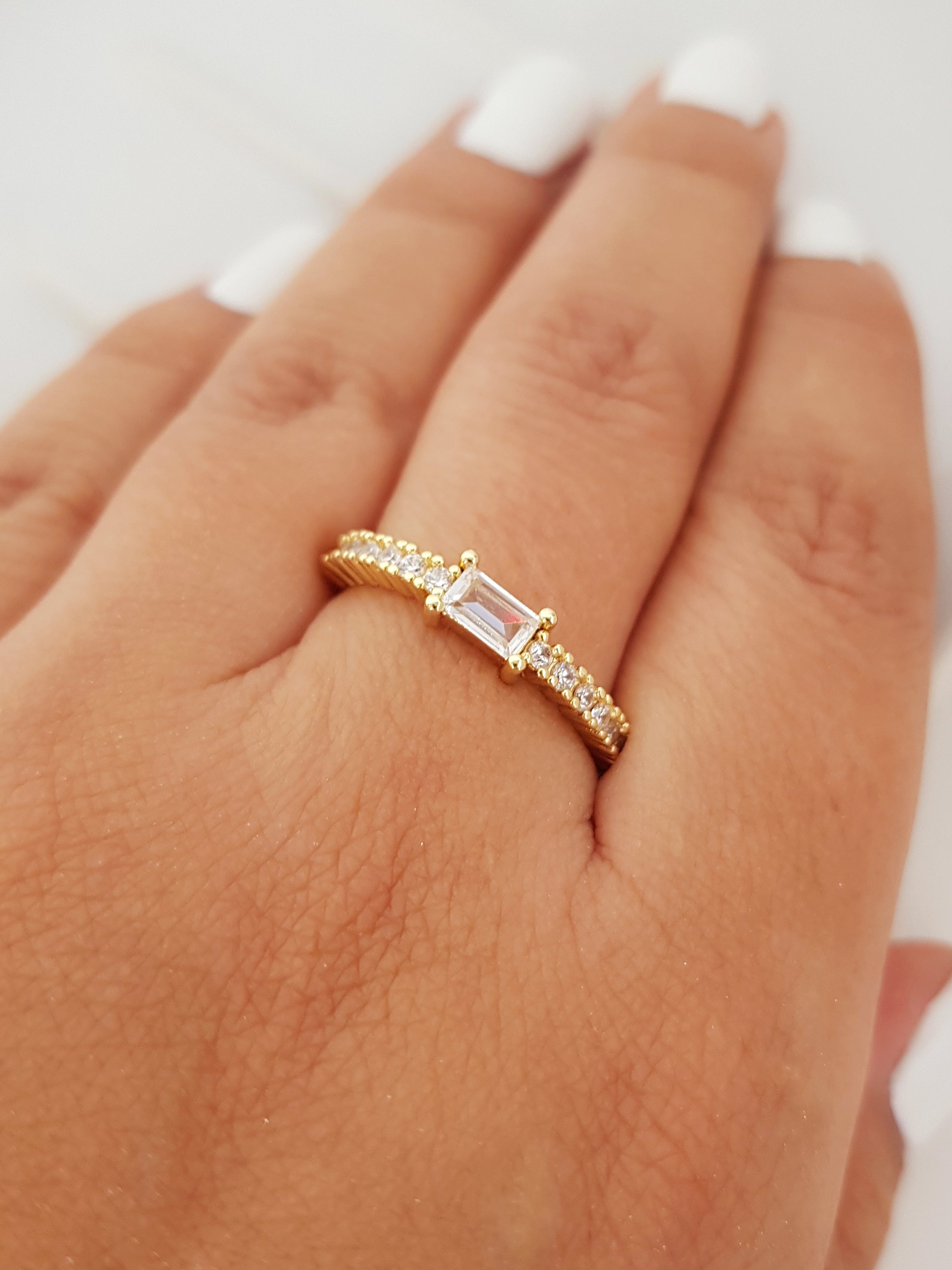 ANILLO CRISTAL MONI